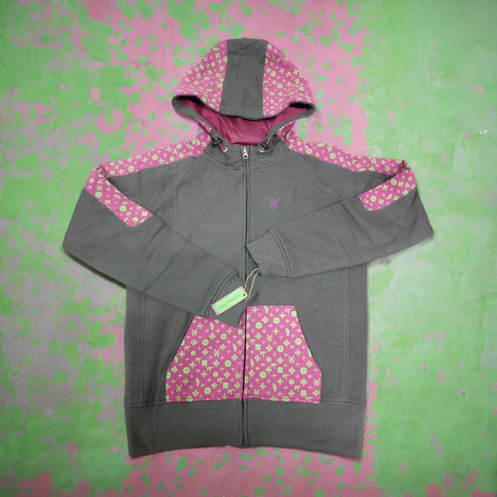 Gray and Pink Sweatshirt Made From Hemp